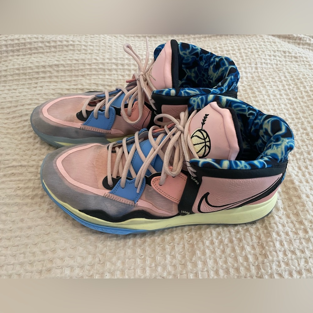 Nike Kyrie Infinity - gently used